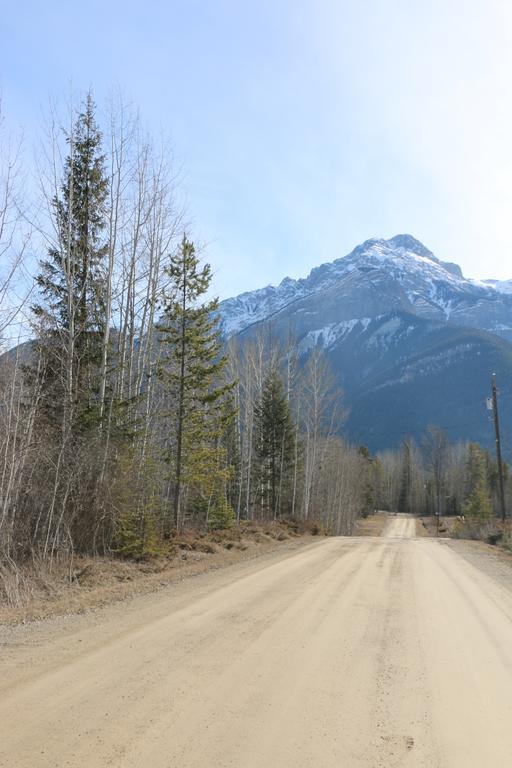 Rocky Mountain Cabins And Home Golden Exterior photo
